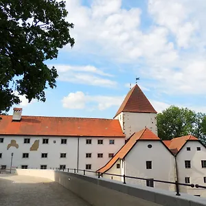 3* Affittacamere Gaestehaus Maelzerei Auf Schloss Neuburg Am
