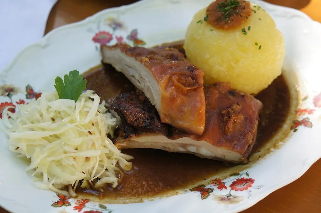 Hotel zur Post Herrsching am Ammersee 3*,